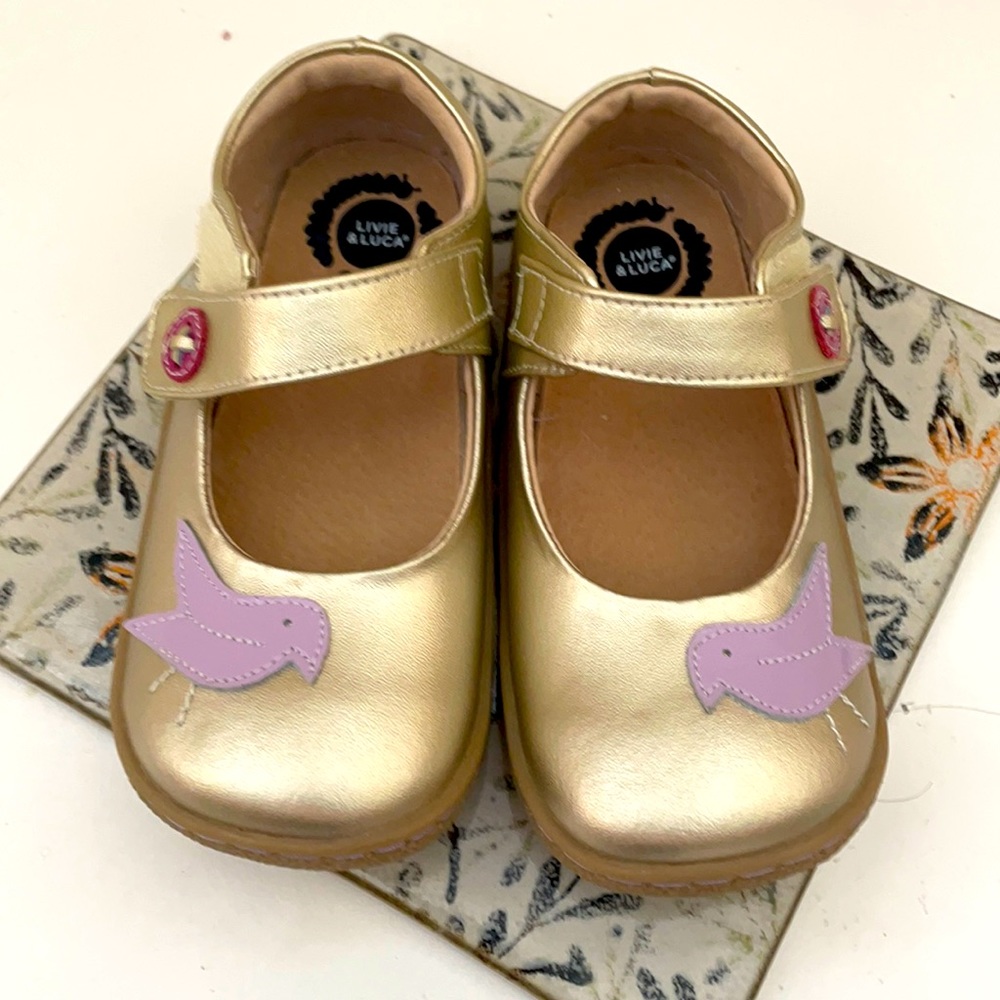 ❤️Livie & Luca❤️ leather shoes. Size 11